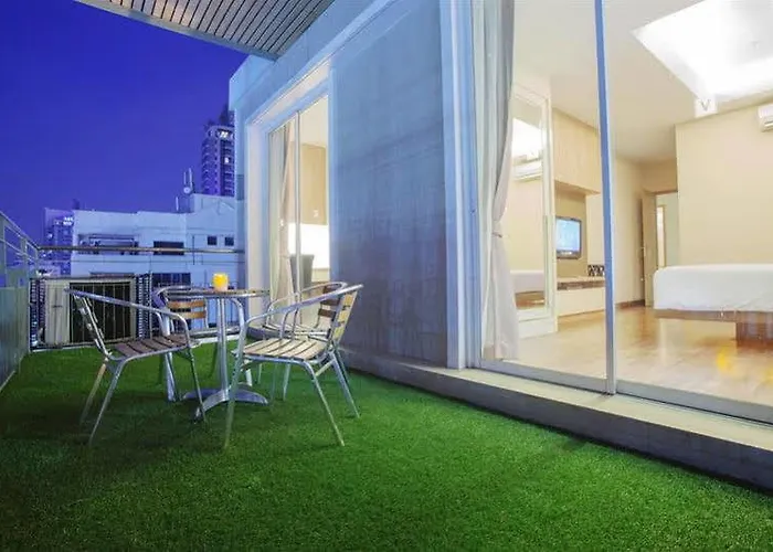 Hotel V Serviced 4*