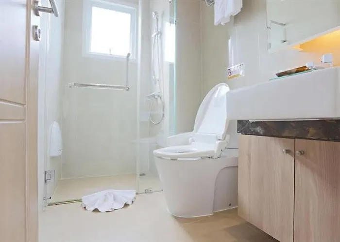 Hotel V Serviced 4*